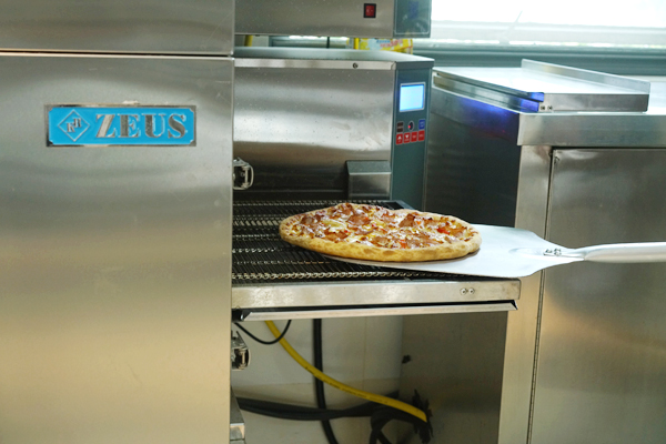 Dr.Pizza比萨学院战略合作伙伴：宙斯烤箱